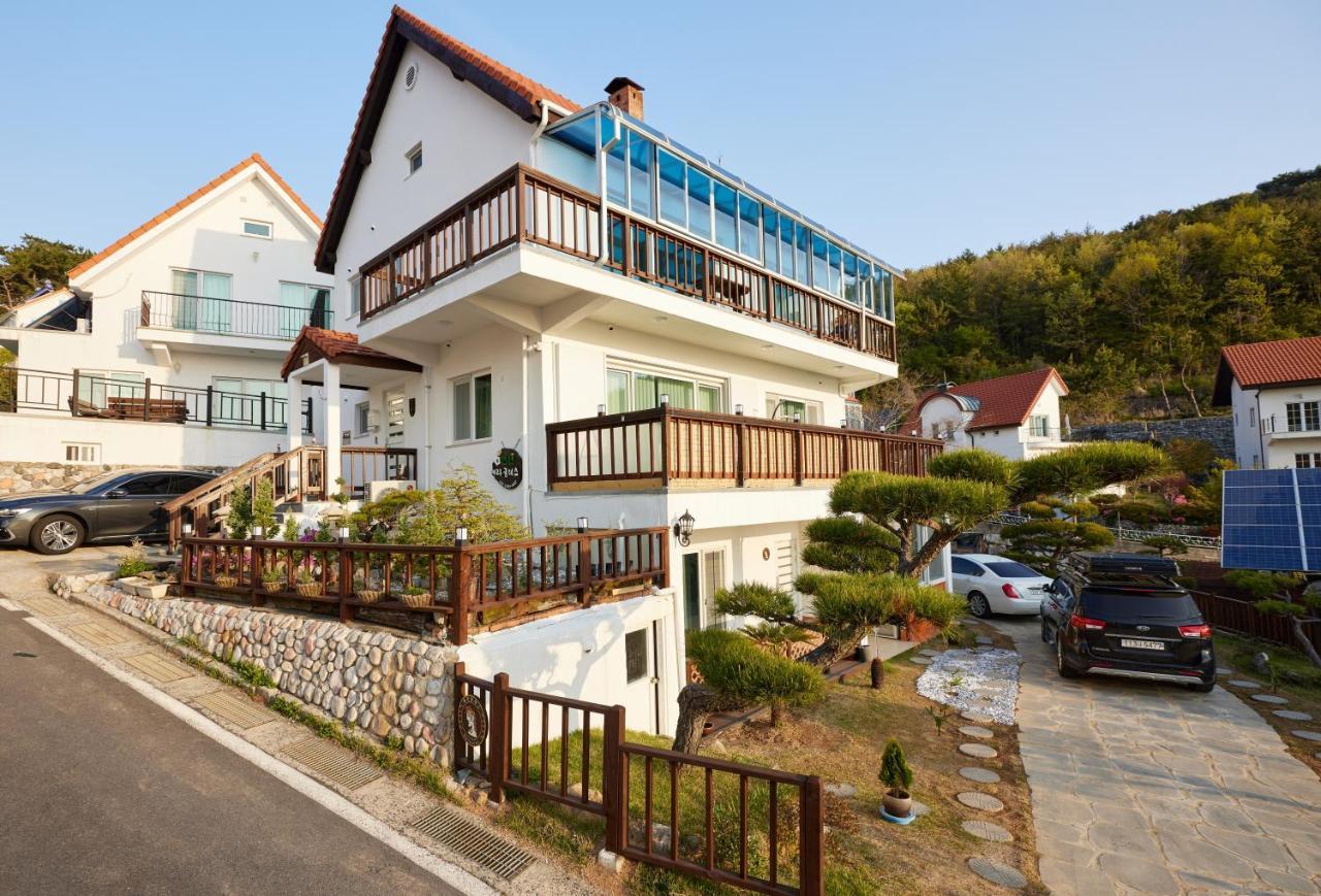 Herkules Namhae German Village Exterior foto